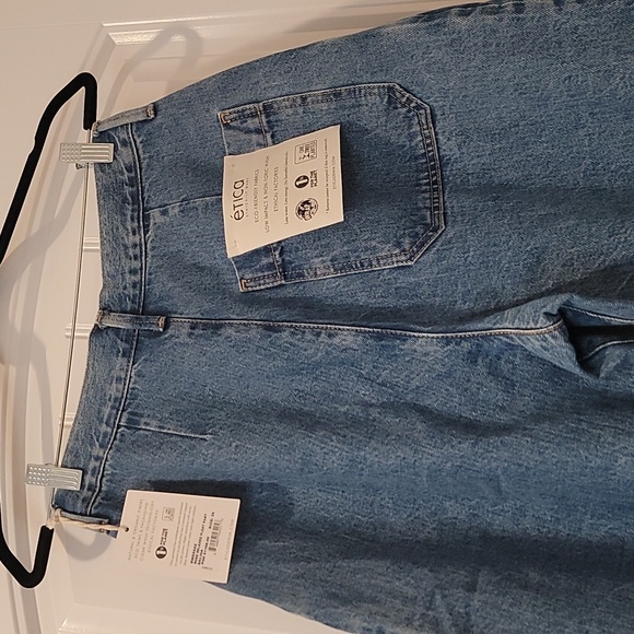 Jeans for Elaine - Picture 2 of 4